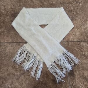 Cream Solid Fringed Winter Scarf